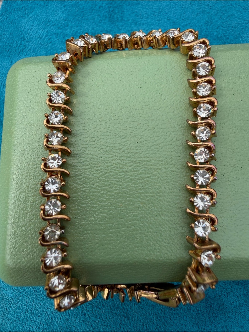 24KGP S-Link Tennis Bracelet - Clear Stones - Picture 2 of 8